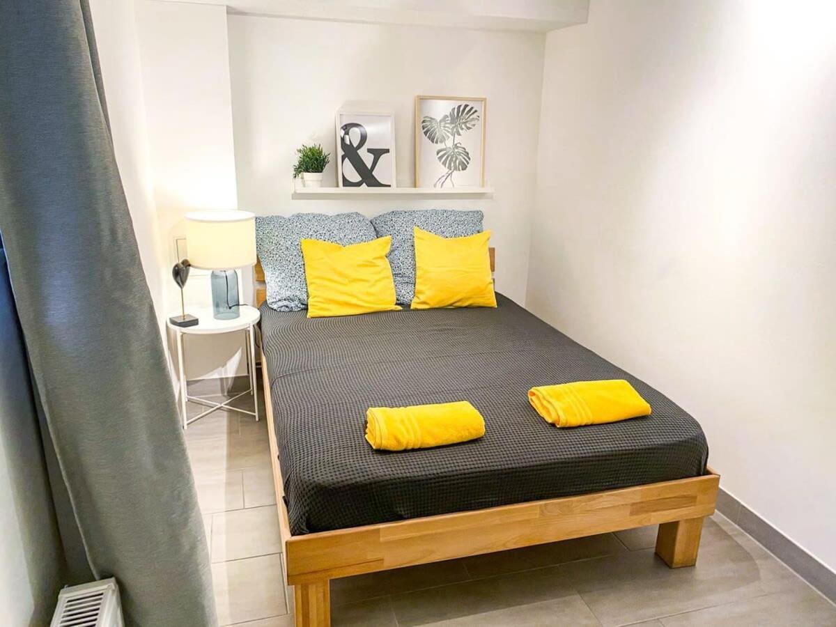 Altona - Three Bedrooms For Up To 10 Appartement